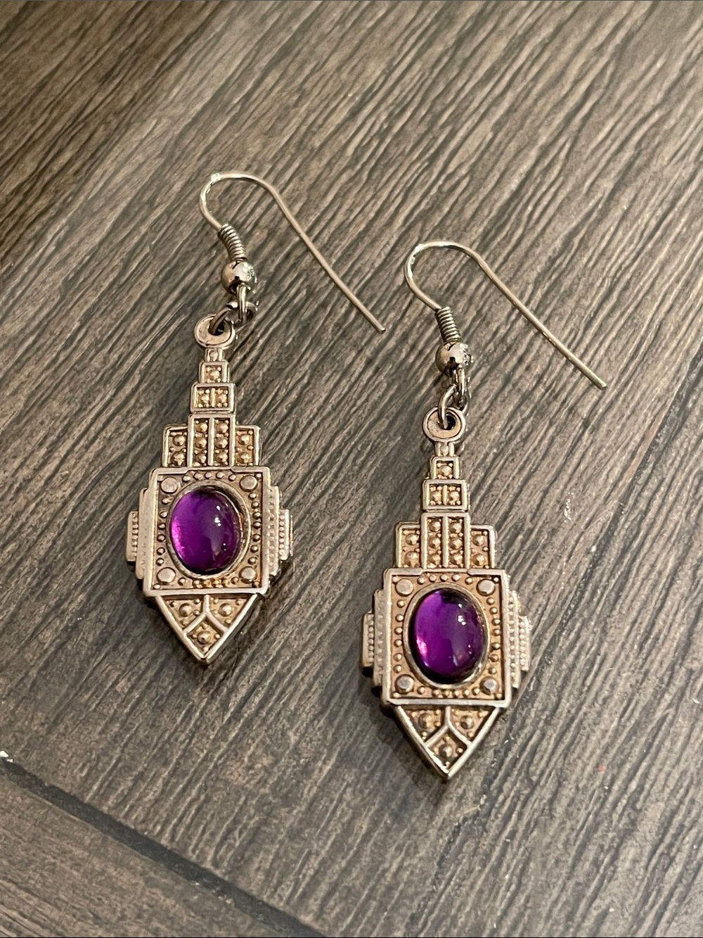 Vintage Art Deco Style Dangle Silver-tone Earrings with Purple Cabochon Accent